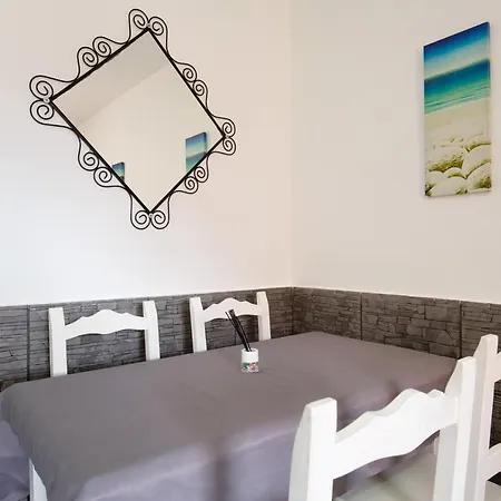 Apartment Casa Mario 2 *